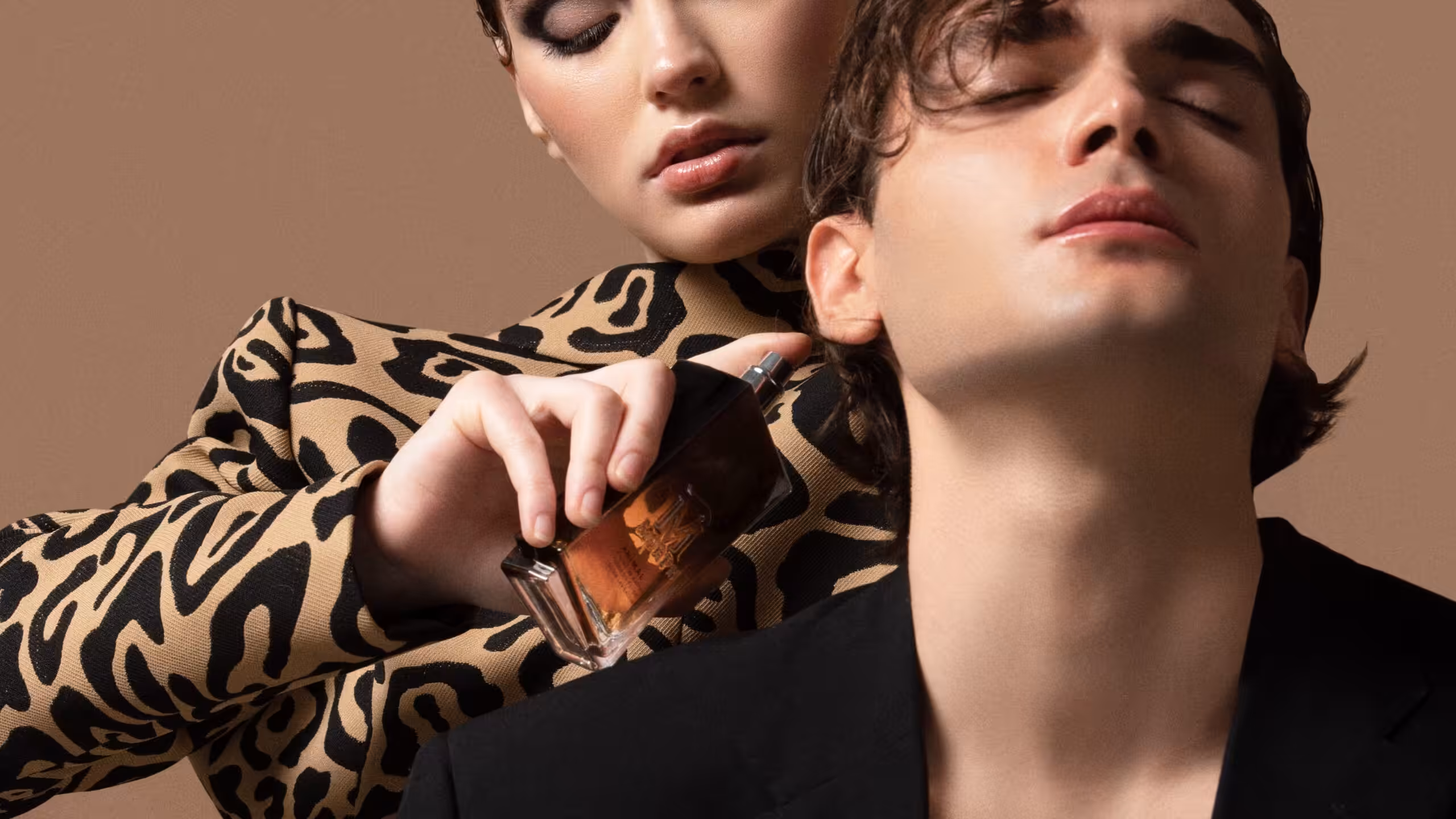 The ingredients in perfumes: discover the mystery of olfactory symphonies and let them envelop you